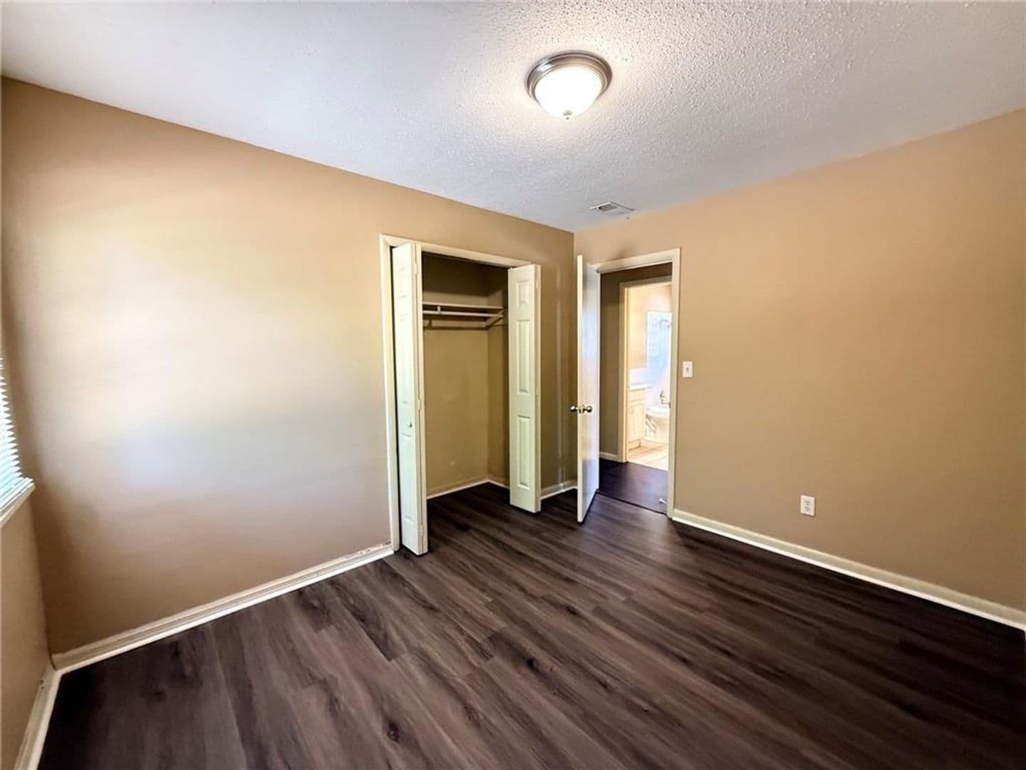 Springdale House: 2208 Sycamore