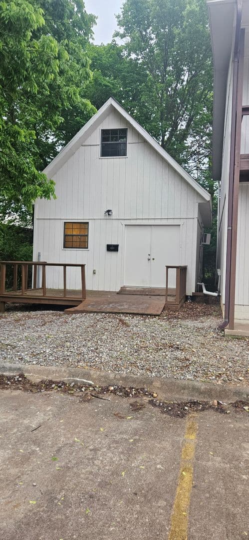 Fayetteville Apartment: 628 N Whitham