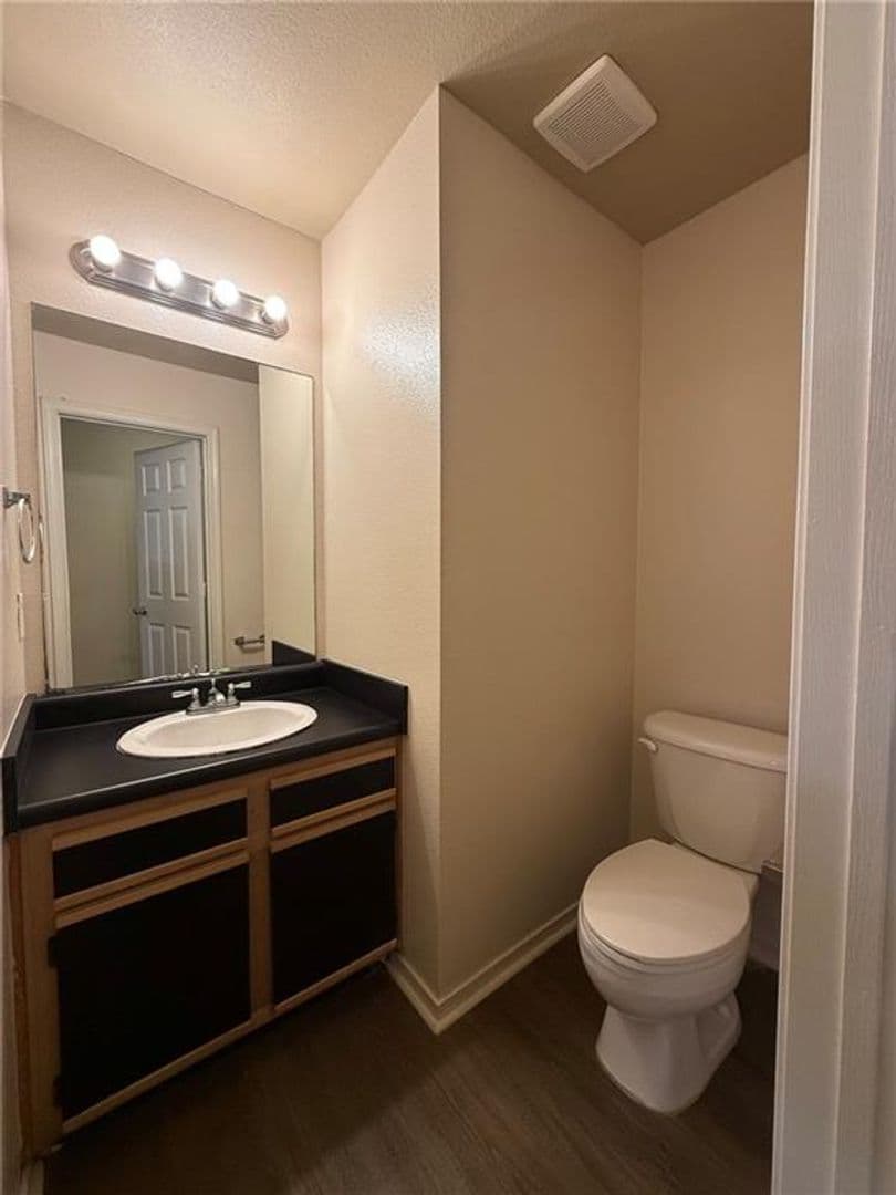 Fayetteville Apartment: Piedmont Pl