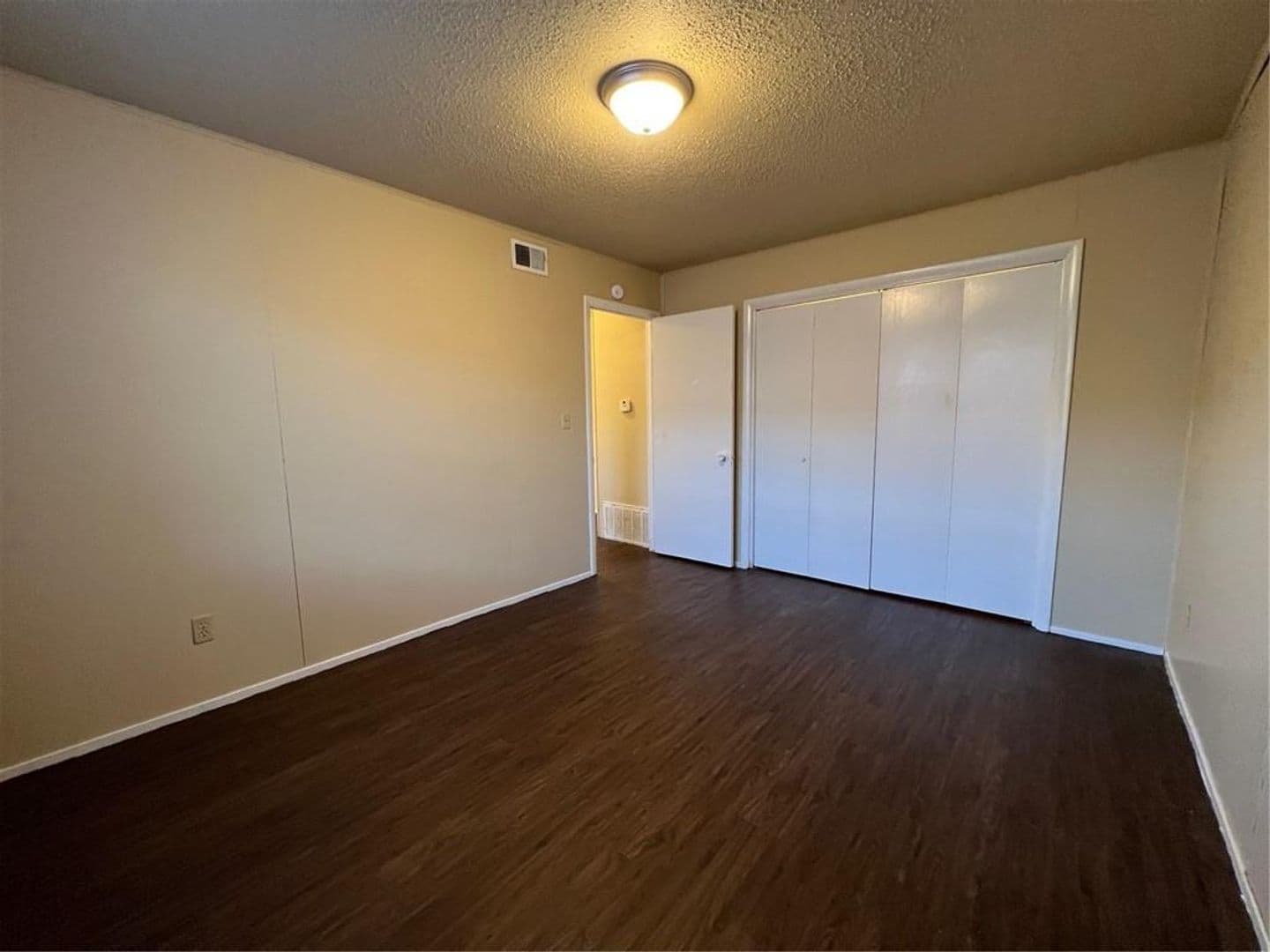 Springdale Apartment: Moore Apartements and Duplexes