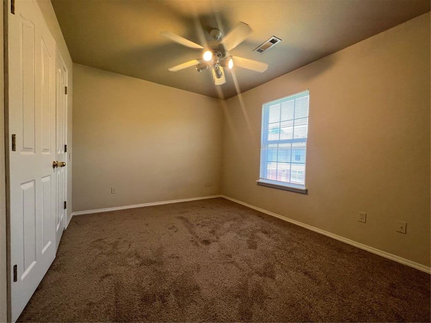 Fayetteville Apartment: 1682-1684 Evening