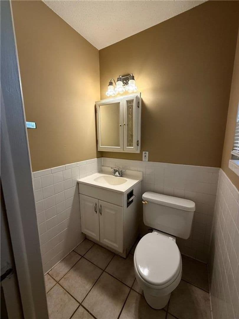 Springdale House: 2208 Sycamore
