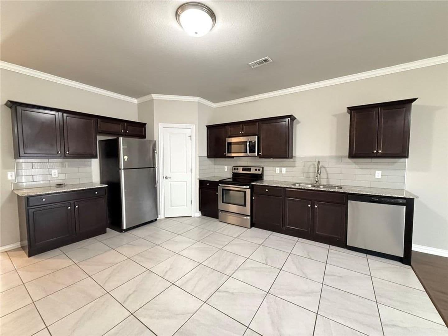Rogers Apartment: 2725 - 2731 Kilimanjaro