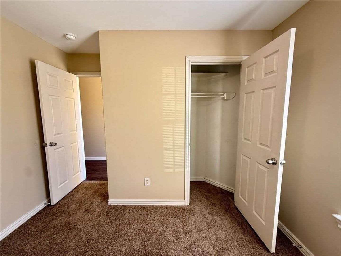 Centerton Apartment: 255 - 257 Graystone
