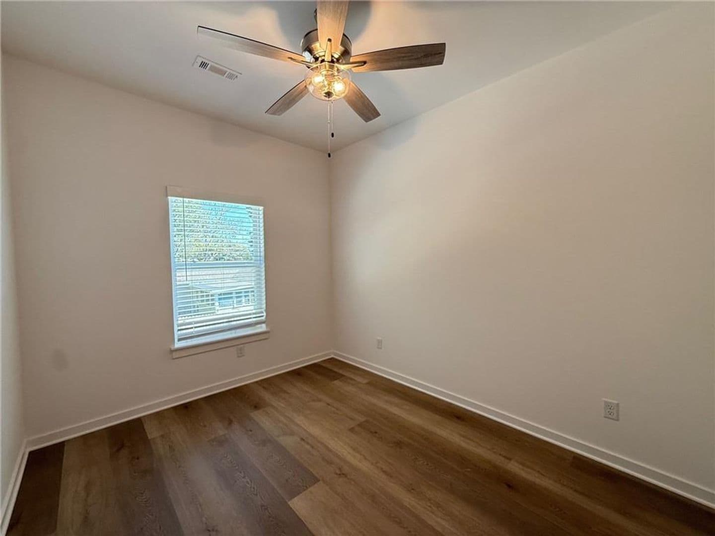 Fayetteville Apartment: Fayetteville
