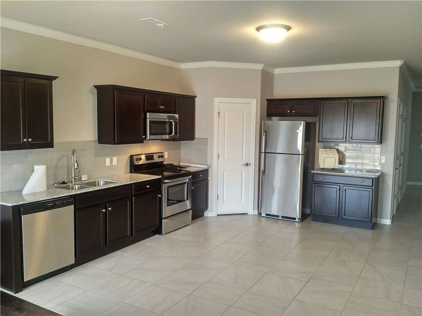 Rogers Apartment: 2725 - 2731 Kilimanjaro