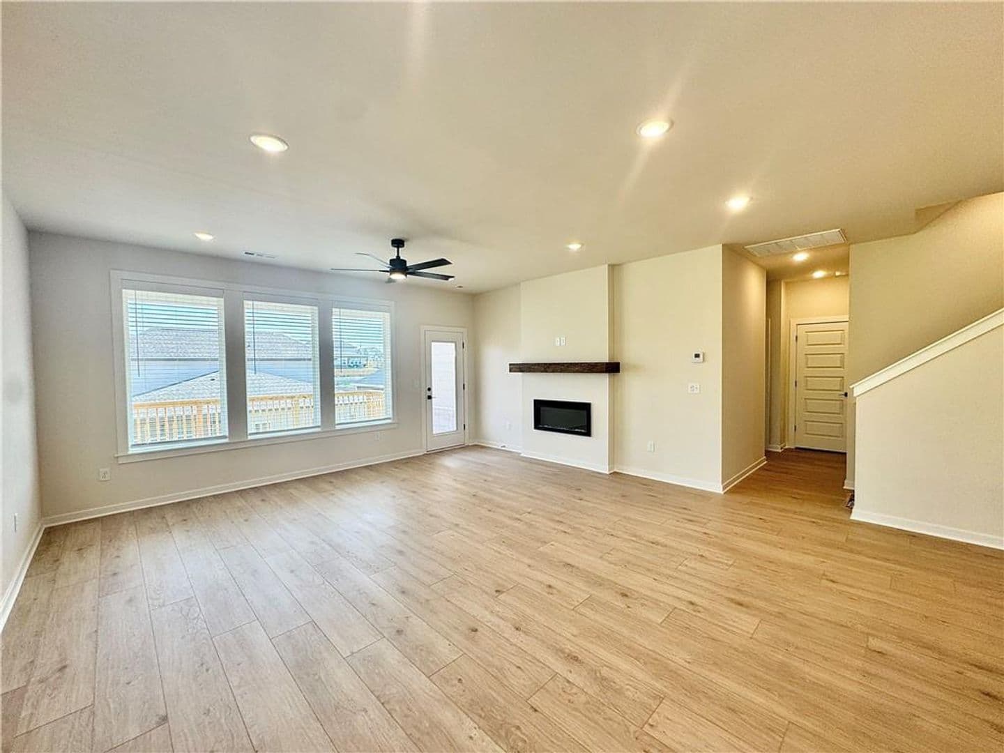 Bentonville House: 5909 SW Messenger Ave