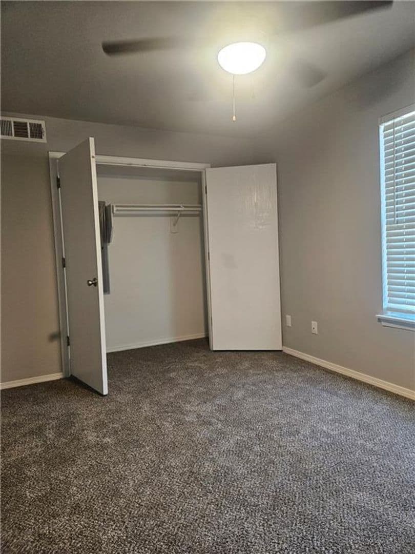 Rogers Apartment: 800 E Post Rd