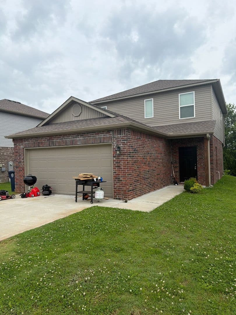 Farmington House: 3211 Gulley Ln