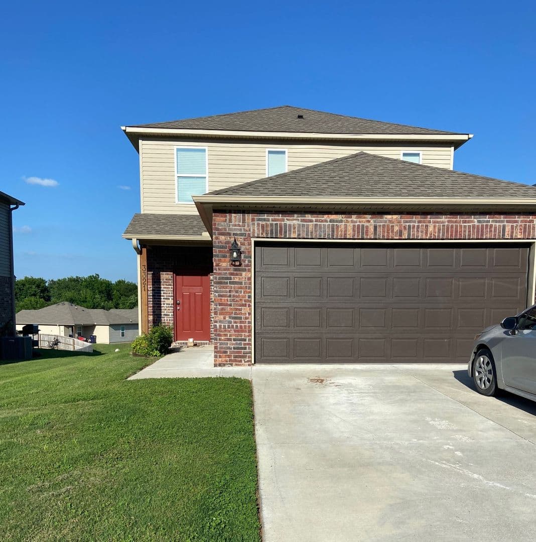 Farmington House: 3321 Red Tail Way