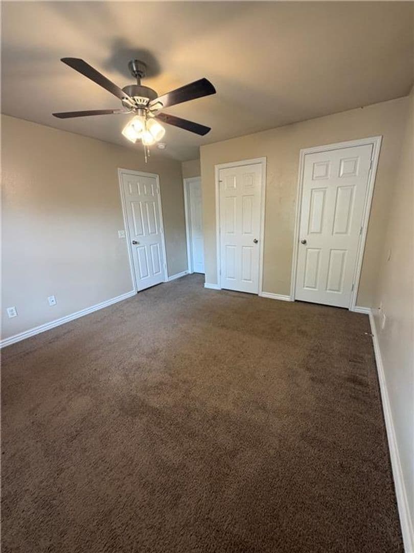 Centerton Apartment: 231 - 233 Graystone