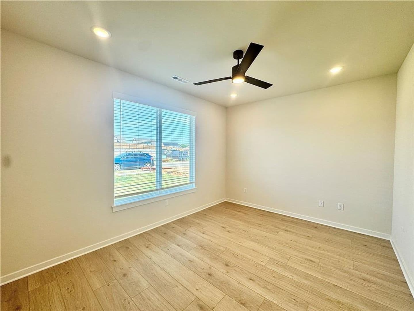 Bentonville House: 5909 SW Messenger Ave