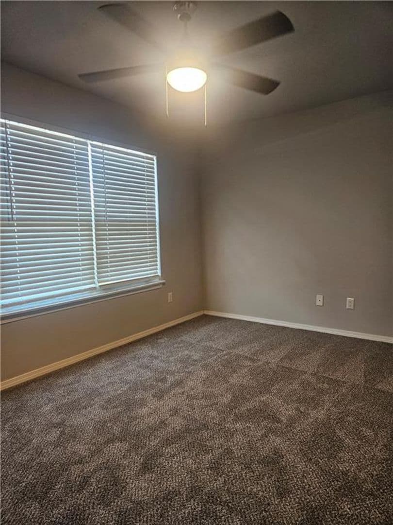 Rogers Apartment: 800 E Post Rd