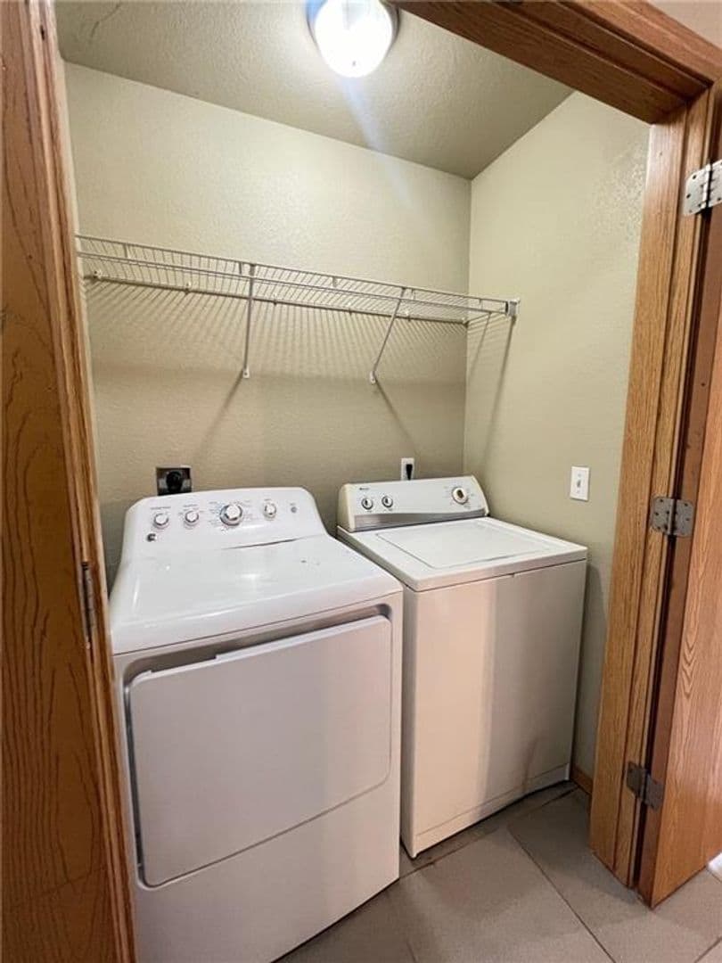 Springdale Apartment: 1186 Dove Loop