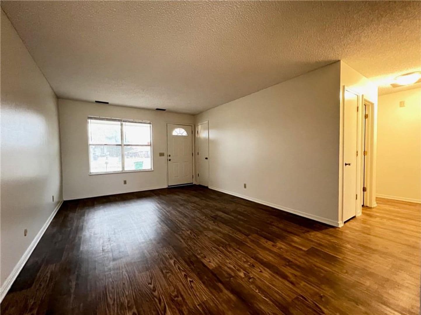Springdale Apartment: Moore Apartements and Duplexes