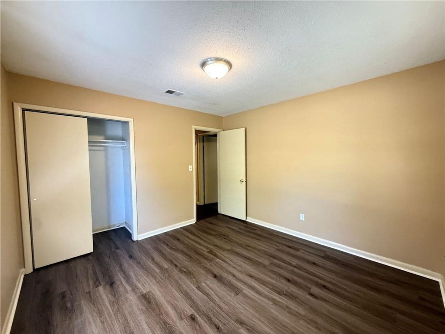 Springdale House: 2208 Sycamore
