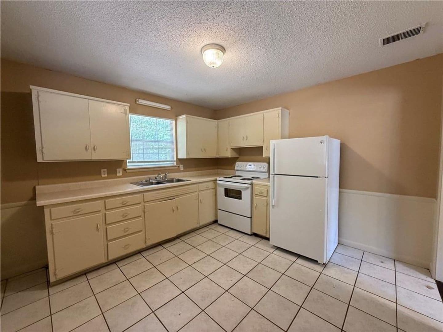 Springdale House: 2208 Sycamore