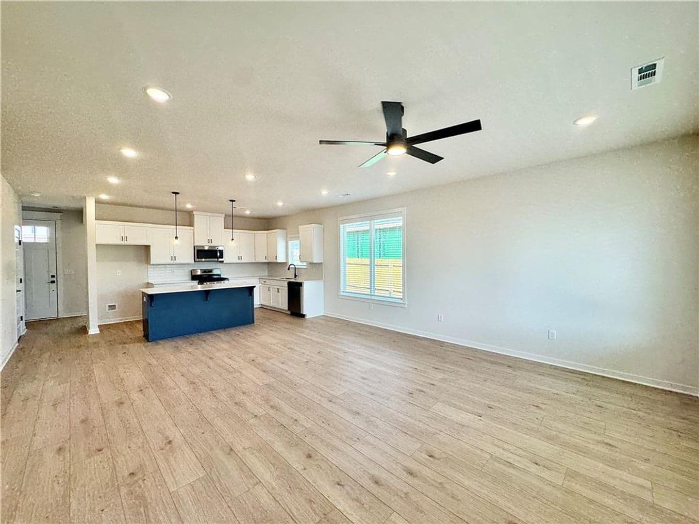 Bentonville House: 5909 SW Messenger Ave