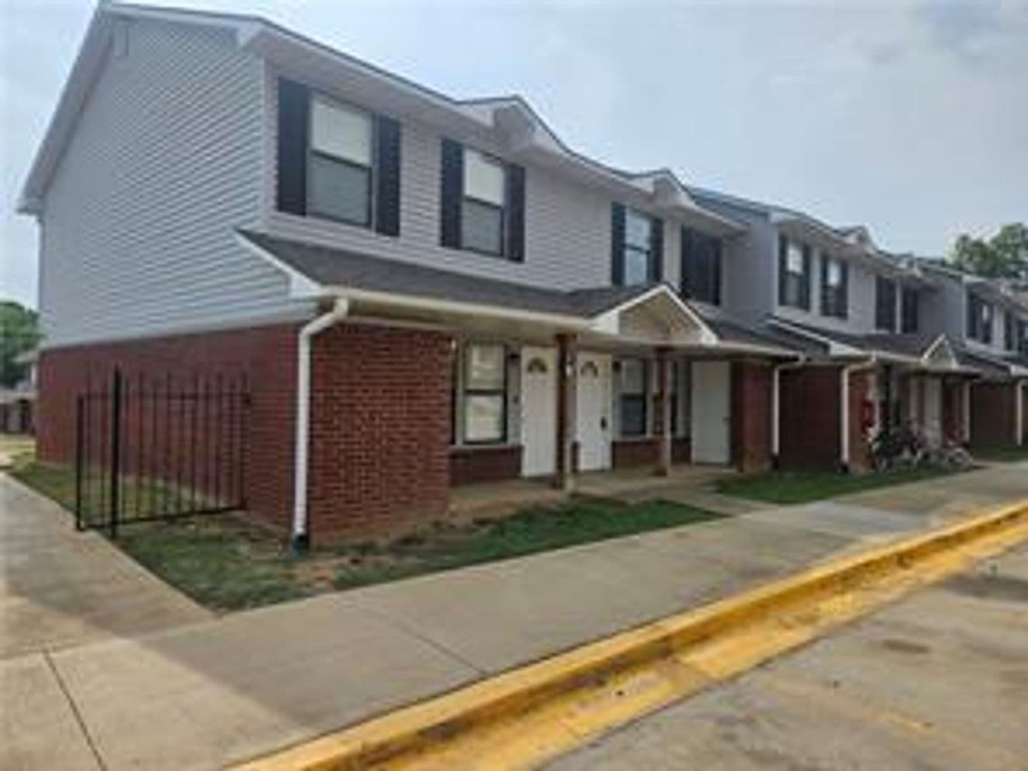 Bentonville Townhome: 1301 E Central Ave