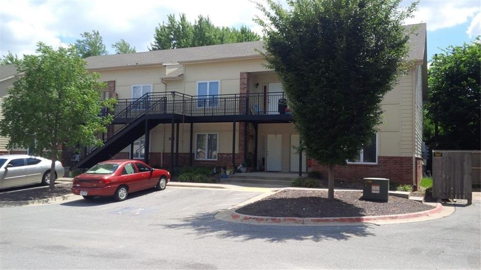 Fayetteville Apartment: Piedmont Pl