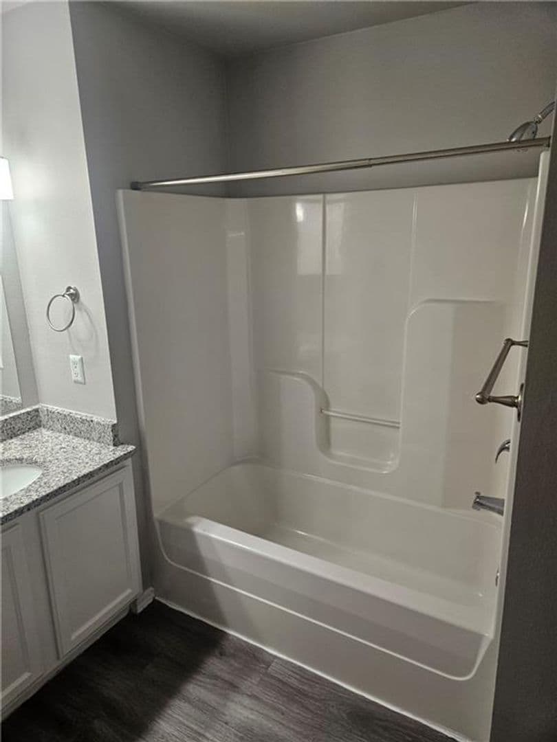 Rogers Apartment: 800 E Post Rd