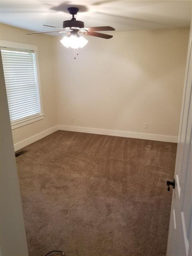 Fayetteville Apartment: Barnsbury