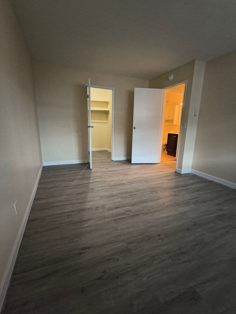 Cincinnati Apartment: 6708-6714 Harrison Ave