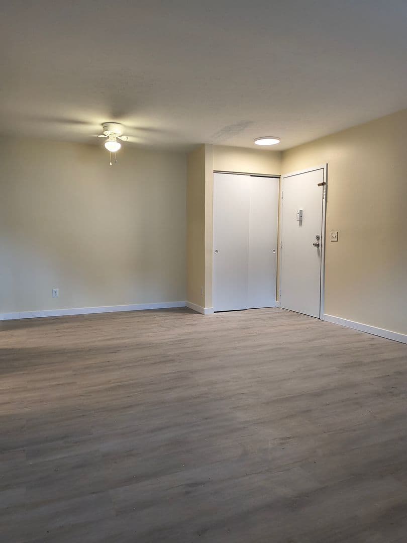 Cincinnati Apartment: 6708-6714 Harrison Ave