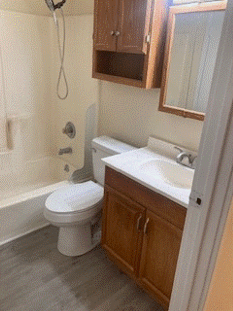 Cincinnati Apartment: 6708-6714 Harrison Ave