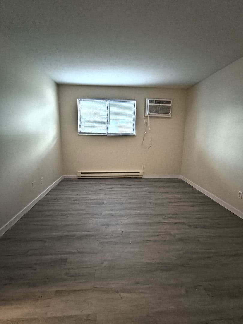 Cincinnati Apartment: 6708-6714 Harrison Ave