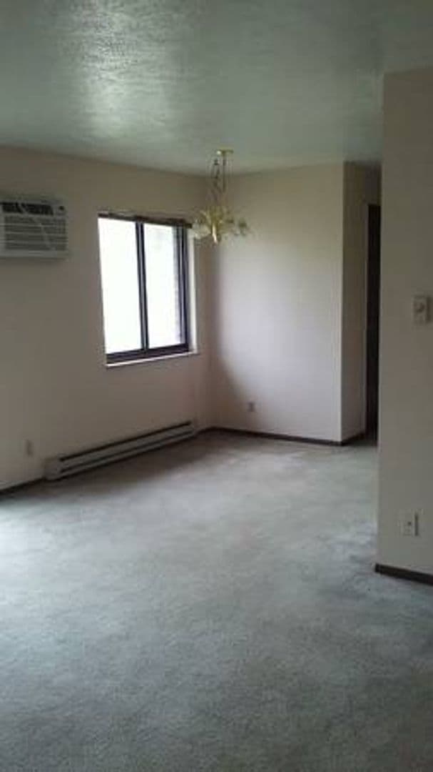 Cincinnati Apartment: 6708-6714 Harrison Ave