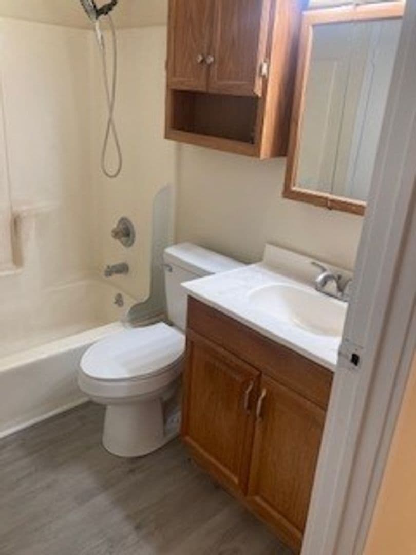 Cincinnati Apartment: 6708-6714 Harrison Ave