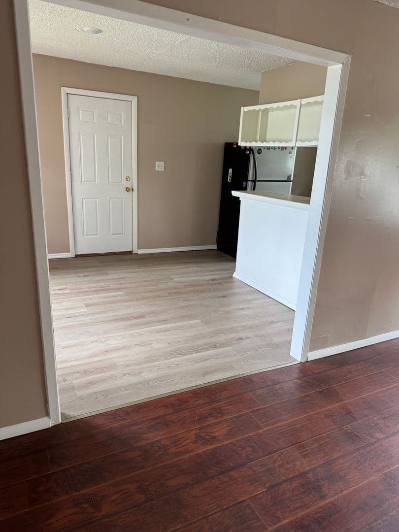 Bartlesville House: 132 N Comanche Ave