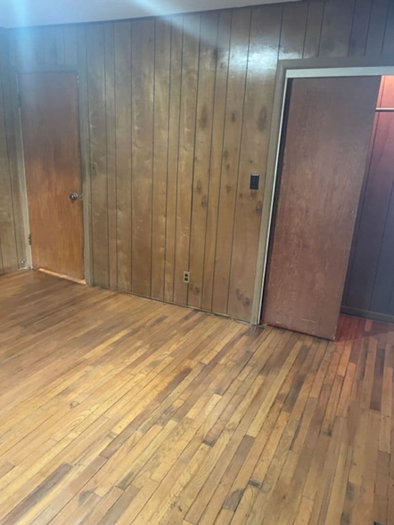 Bartlesville House: 533 NE Elmhurst