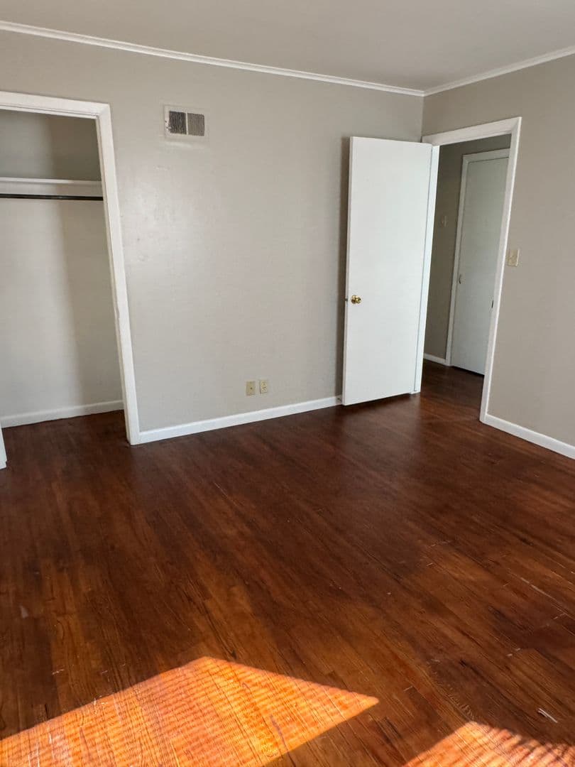 Bartlesville House: 1620 Oklahoma