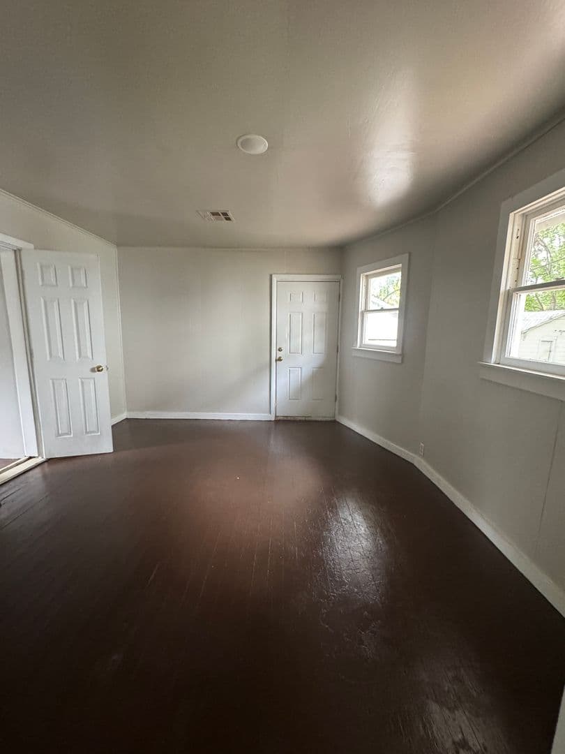 Bartlesville House: 1321 S Keeler