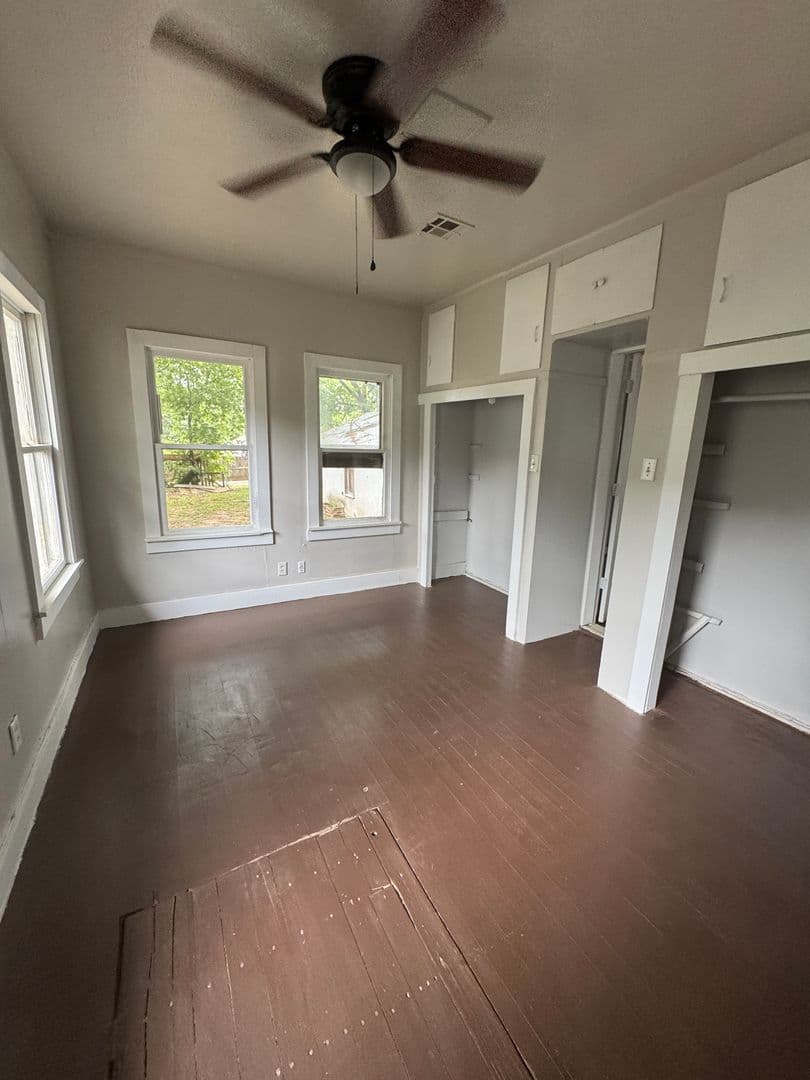 Bartlesville House: 1321 S Keeler