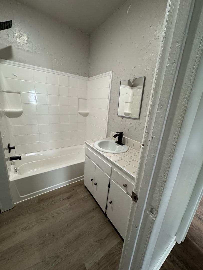 Bartlesville House: 1321 S Keeler