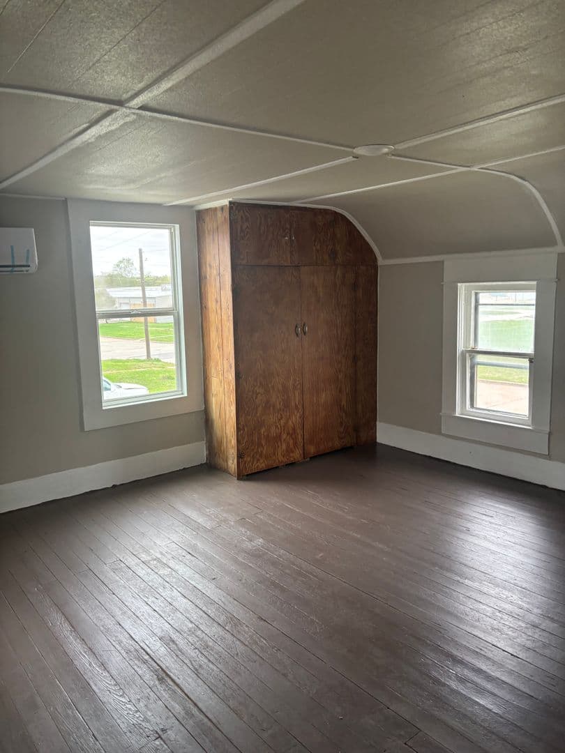 Bartlesville House: 315 W 8th St