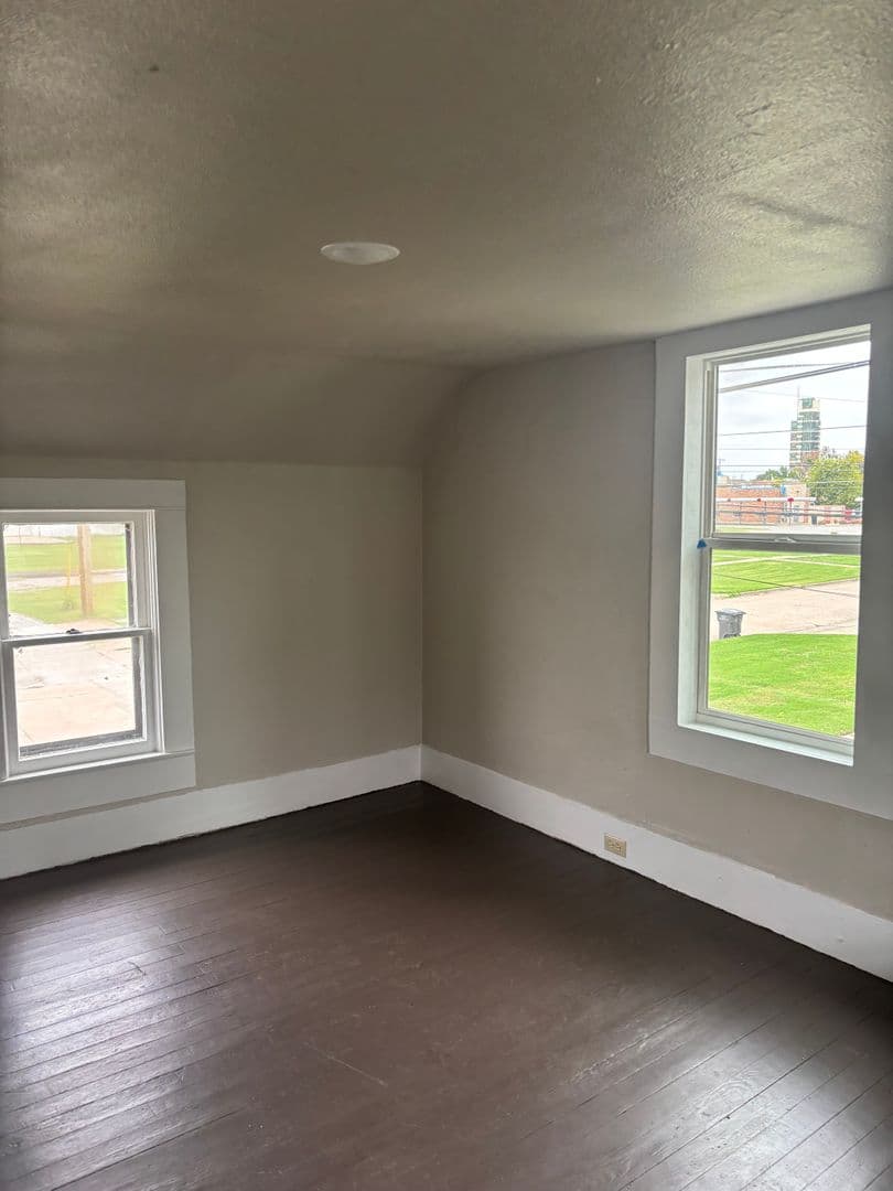 Bartlesville House: 315 W 8th St
