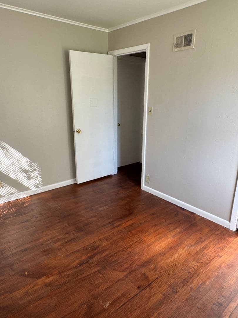 Bartlesville House: 1620 Oklahoma