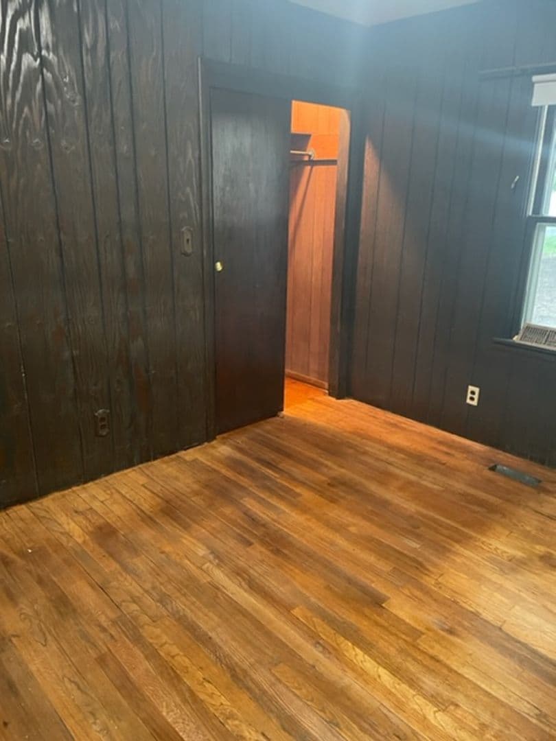 Bartlesville House: 533 NE Elmhurst