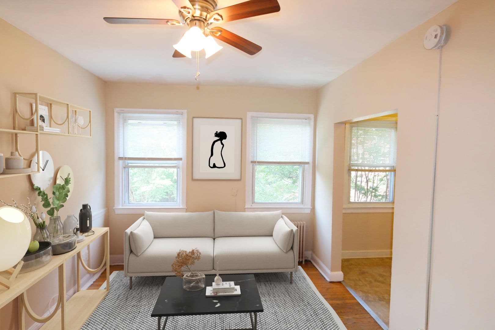 Washington Apartment: 116 44th Street NE