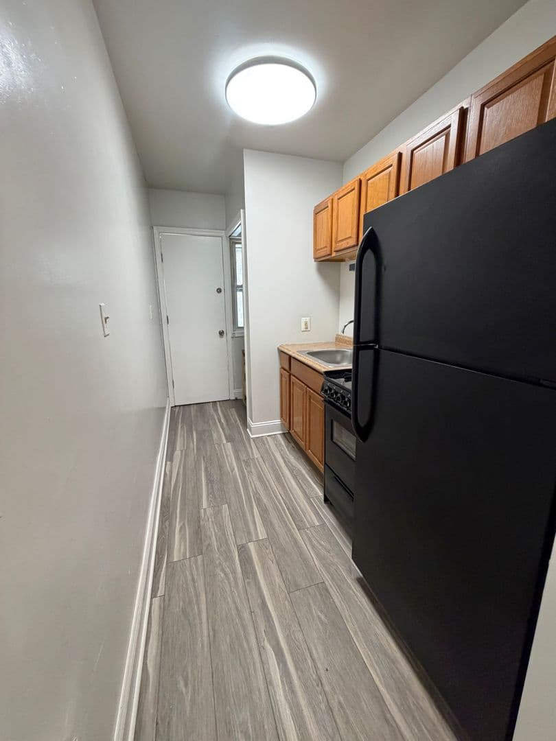 Washington Apartment: 417 Newcomb Street