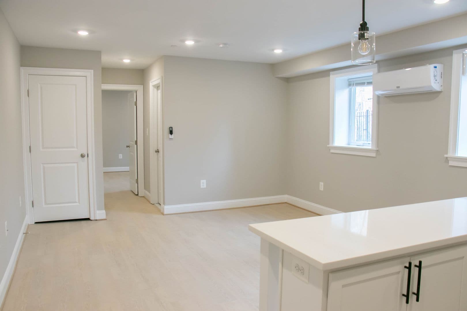 Washington Apartment: 116 44th Street NE