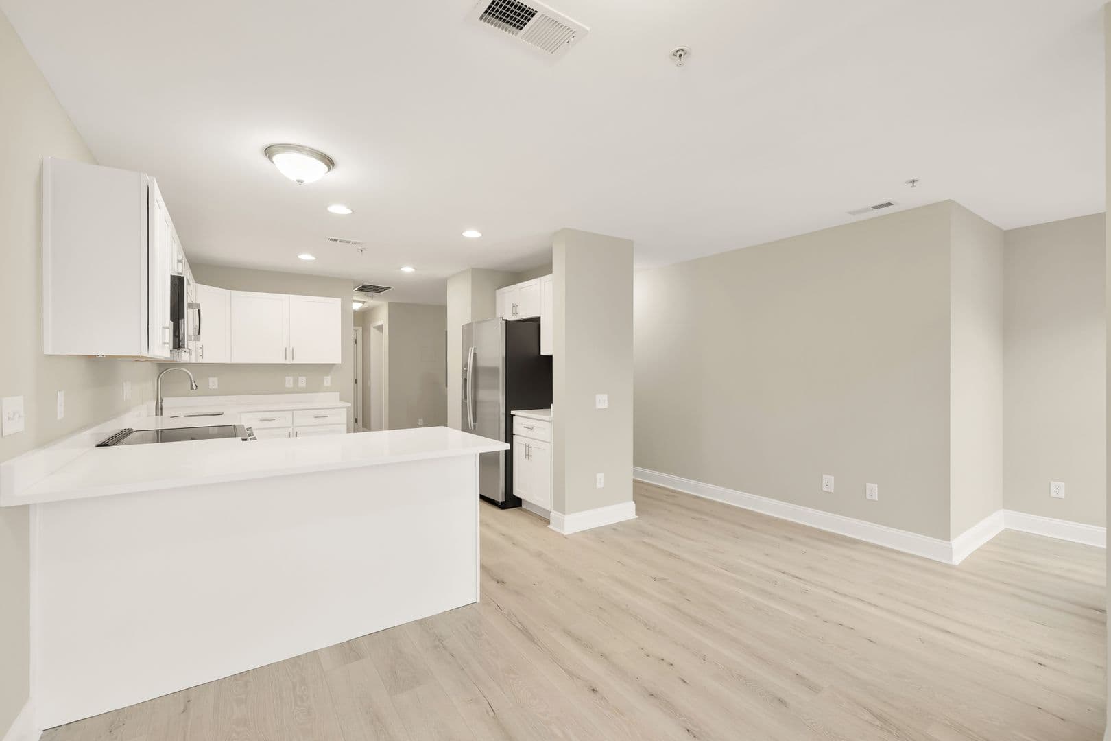 Washington Apartment: 1753 W St SE