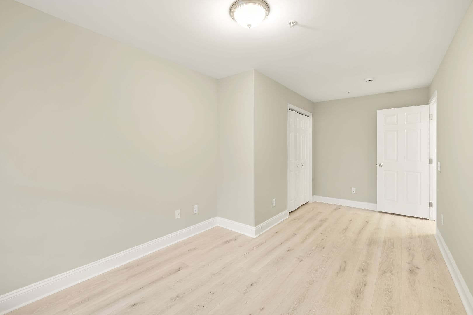 Washington Apartment: 1753 W St SE