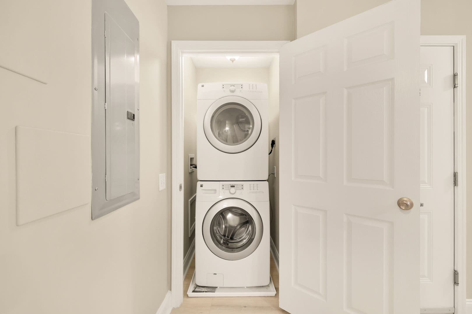 Washington Apartment: 1753 W St SE