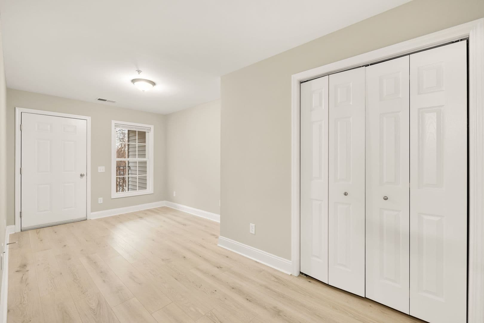 Washington Apartment: 1753 W St SE