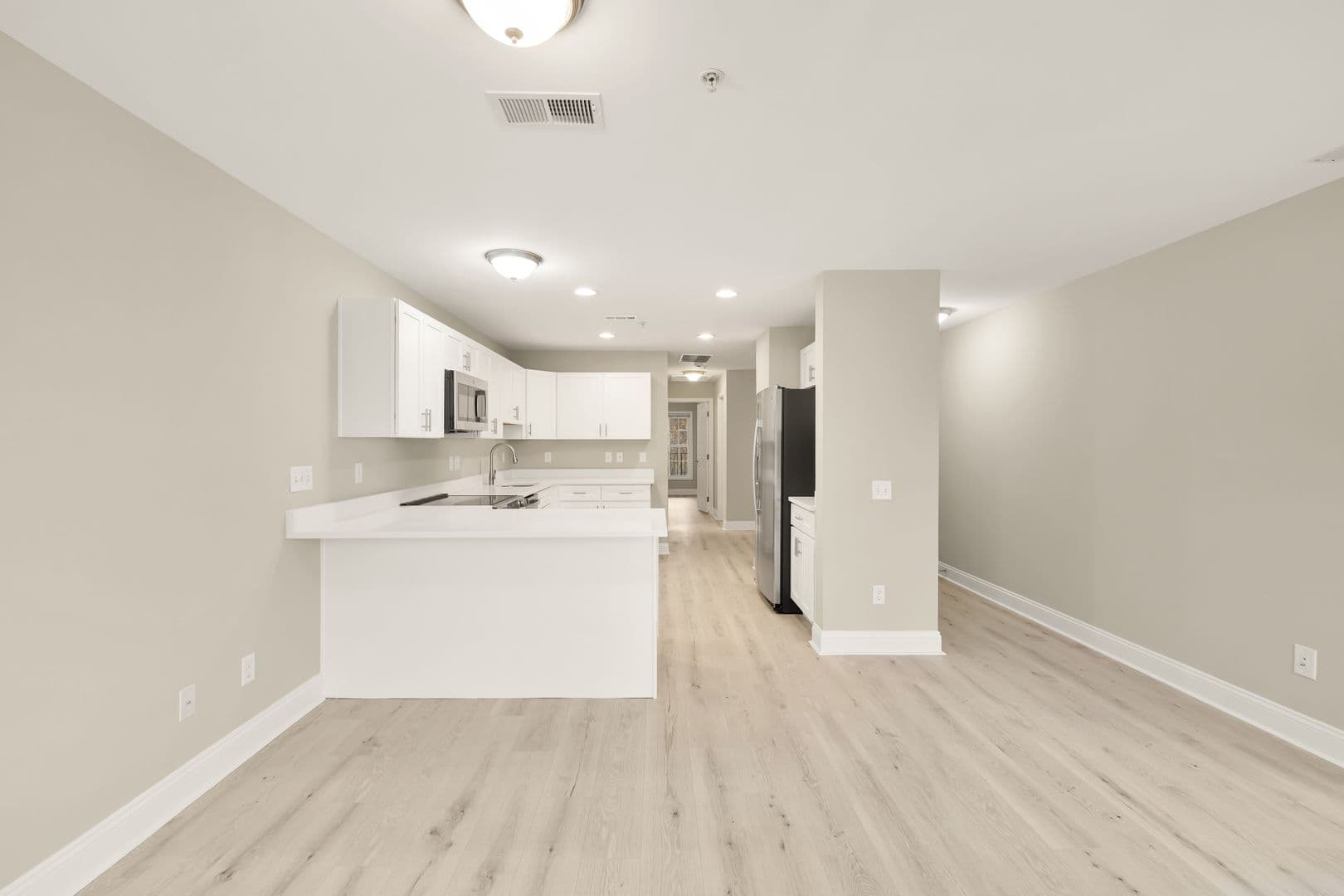 Washington Apartment: 1753 W St SE